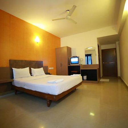 Qik Stay @ S.K. Continental Maisur Dış mekan fotoğraf