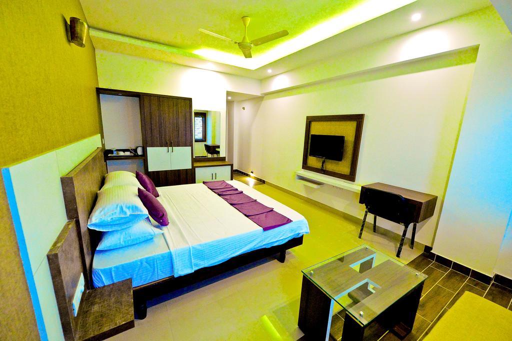 Qik Stay @ S.K. Continental Maisur Dış mekan fotoğraf