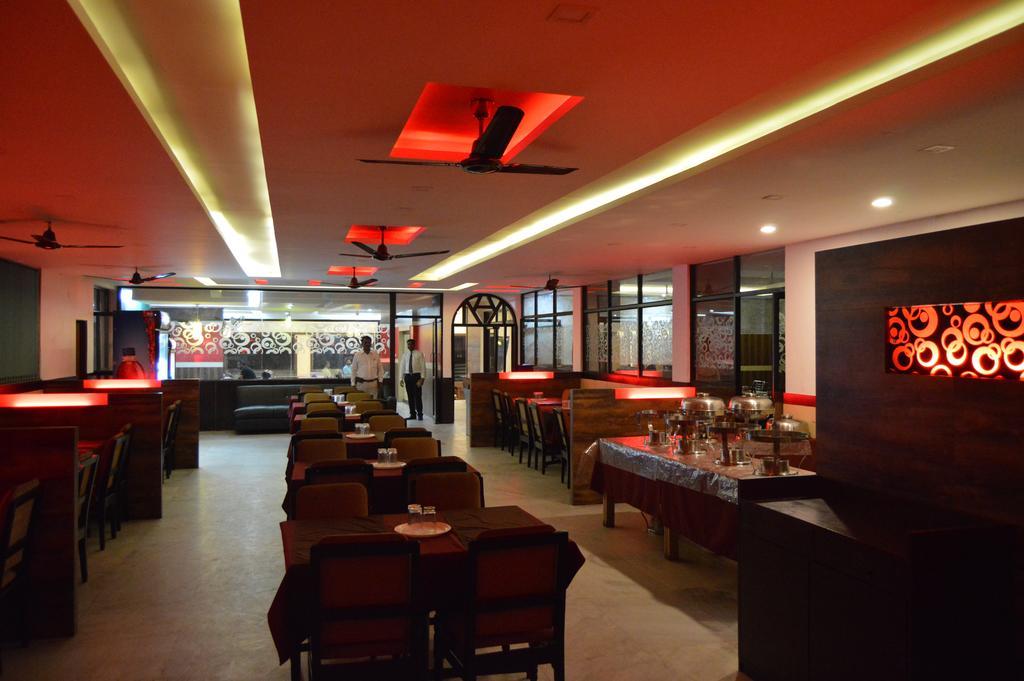 Qik Stay @ S.K. Continental Maisur Dış mekan fotoğraf