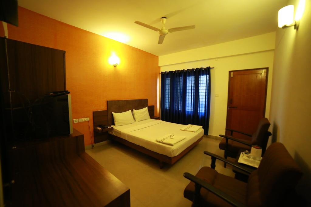 Qik Stay @ S.K. Continental Maisur Dış mekan fotoğraf