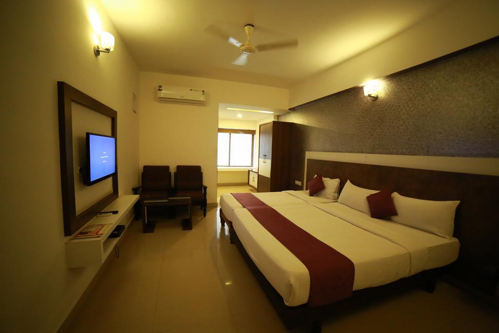 Qik Stay @ S.K. Continental Maisur Dış mekan fotoğraf