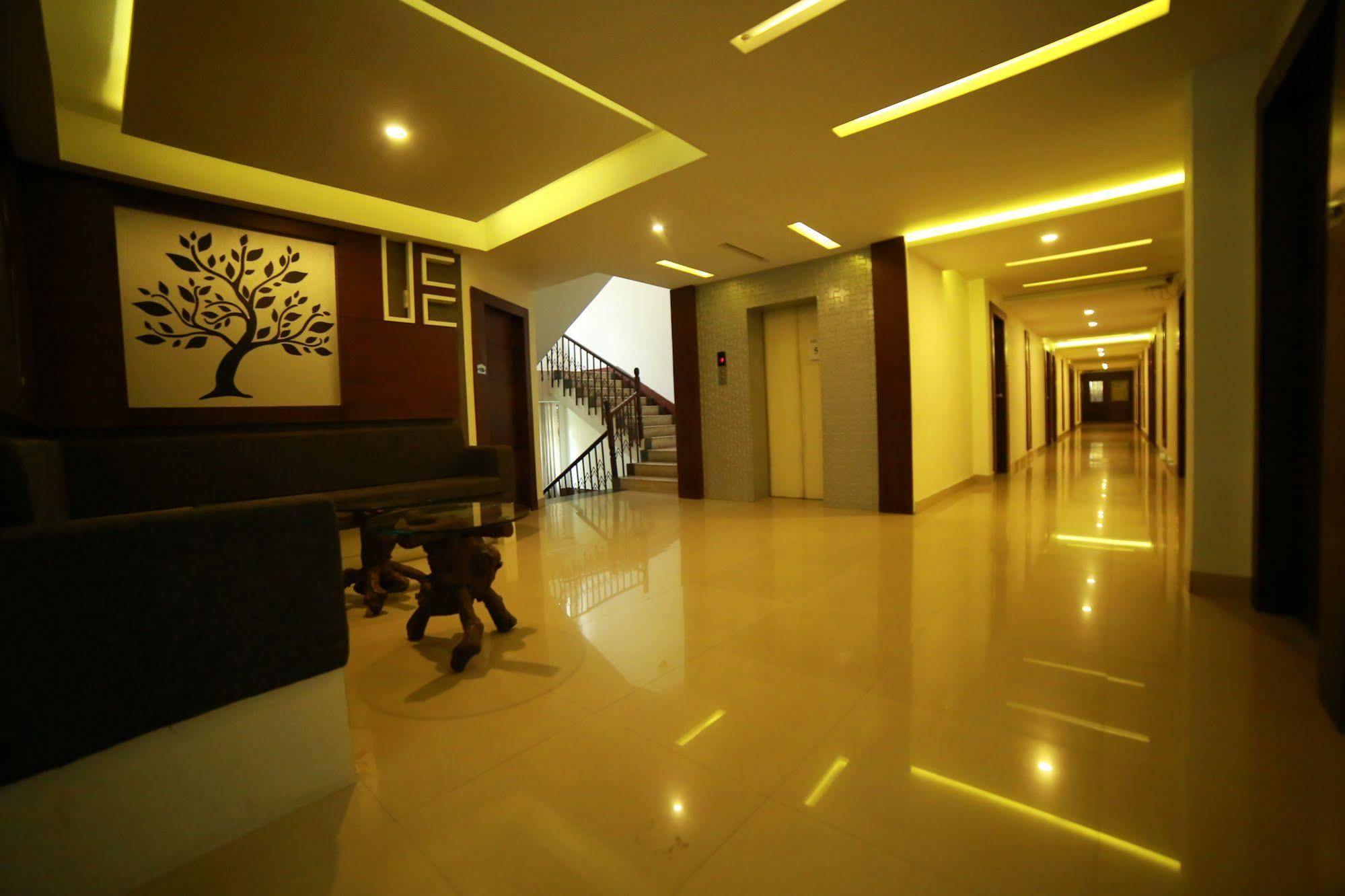 Qik Stay @ S.K. Continental Maisur Dış mekan fotoğraf